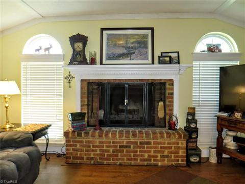 534 Hampton Dr, King, NC 27021 photo 8