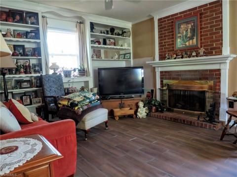 534 Hampton Dr, King, NC 27021 photo 15