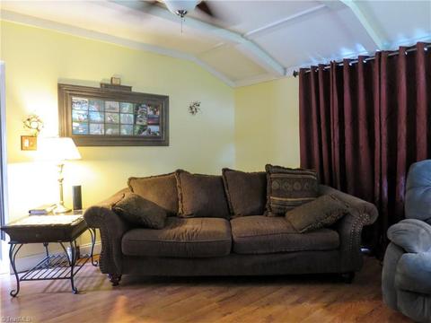 534 Hampton Dr, King, NC 27021 photo 9