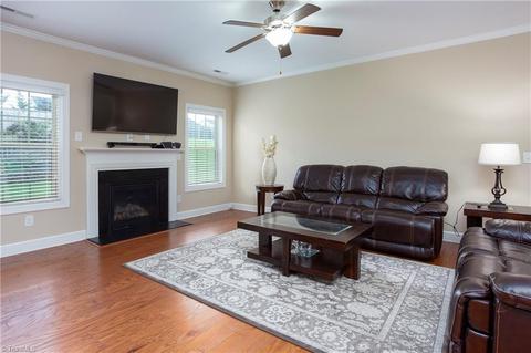 4512 River Brook St, High Point, NC 27265 photo 7