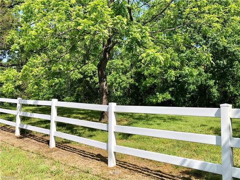 413 E Main St, Jamestown, NC 27282 photo 3