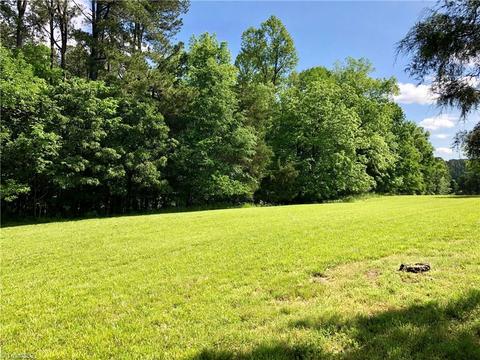 413 E Main St, Jamestown, NC 27282 photo 4