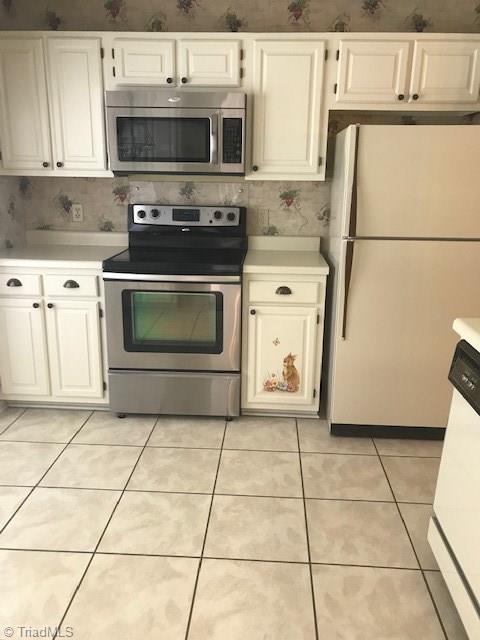 1720 Ternberry Rd, High Point, NC 27262 photo 8