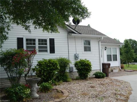 11809 Trinity Rd, Trinity, NC 27370 photo 4