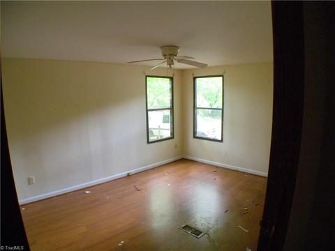 2175 South Ct, Trinity, NC 27370 photo 10