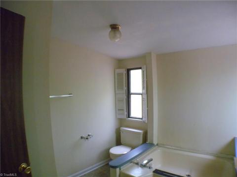 2175 South Ct, Trinity, NC 27370 photo 9