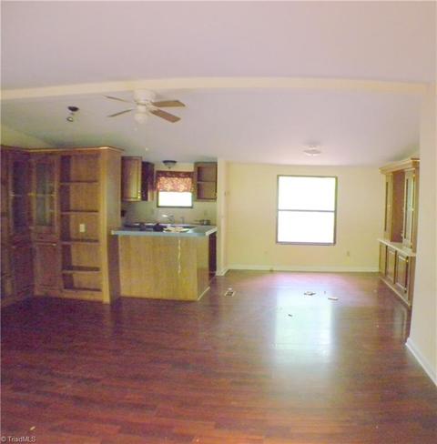 2175 South Ct, Trinity, NC 27370 photo 5