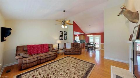 6553 Welborn Ridge Ct, Thomasville, NC 27360 photo 8