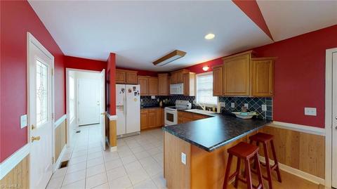 6553 Welborn Ridge Ct, Thomasville, NC 27360 photo 10