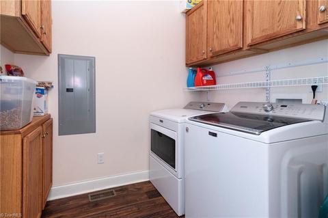 433 Matthews Rd, Pilot Mountain, NC 27041 photo 13