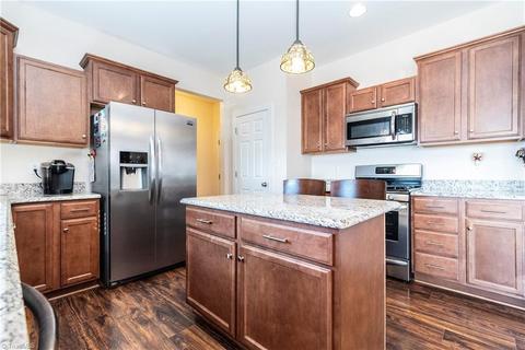 433 Matthews Rd, Pilot Mountain, NC 27041 photo 12