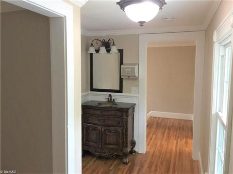 509 E Main St, Pilot Mountain, NC 27041 photo 24