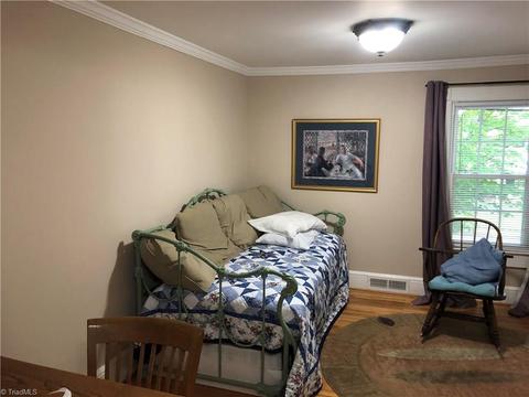 509 E Main St, Pilot Mountain, NC 27041 photo 16