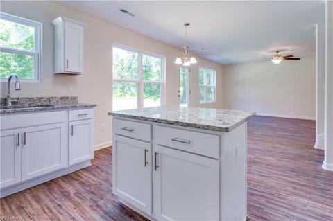 3914 Johnson St, High Point, NC 27265 photo 9