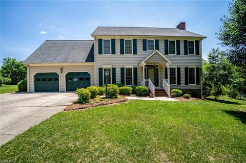 2102 Mirus Ct, High Point, NC 27265 photo 1