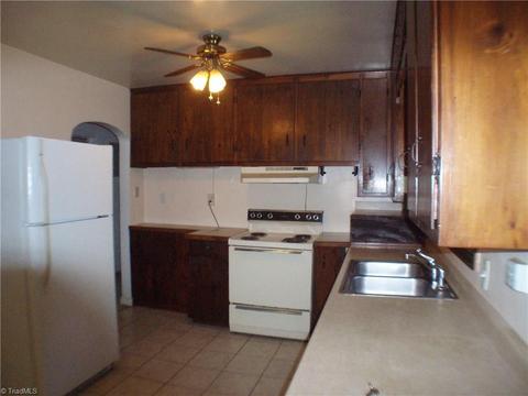 217 E Peachtree Dr, High Point, NC 27265 photo 6