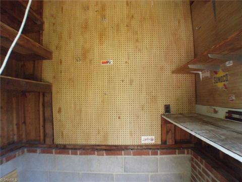 217 E Peachtree Dr, High Point, NC 27265 photo 13