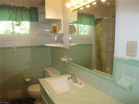 217 E Peachtree Dr, High Point, NC 27265 photo 11
