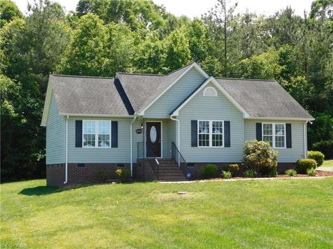 3966 Meadow Ridge Ct Asheboro Nc 27205 Mls 932214 Movoto Com