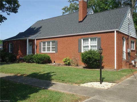 429 Main St, Denton, NC 27239 photo 1