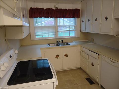 429 Main St, Denton, NC 27239 photo 8
