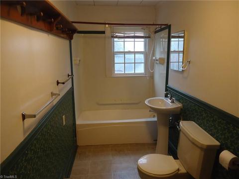 429 Main St, Denton, NC 27239 photo 16