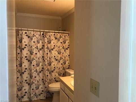 3146 Windchase Ct, High Point, NC 27265 photo 11