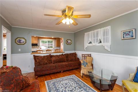 1604 Guyer St, High Point, NC 27265 photo 7