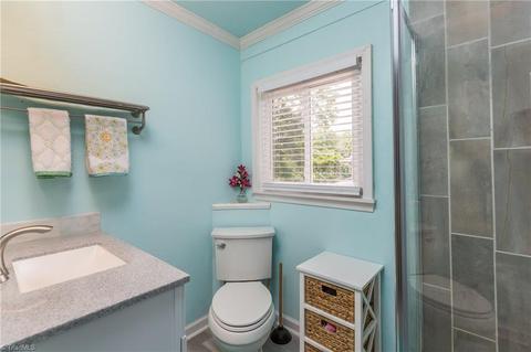 1604 Guyer St, High Point, NC 27265 photo 6