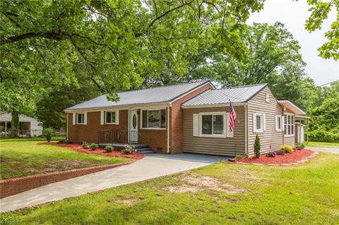 1604 Guyer St, High Point, NC 27265 photo 1