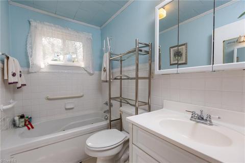 1604 Guyer St, High Point, NC 27265 photo 11