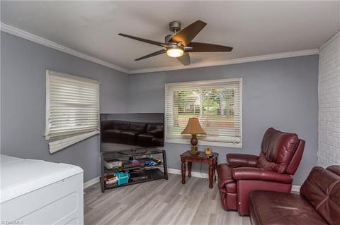 1604 Guyer St, High Point, NC 27265 photo 5