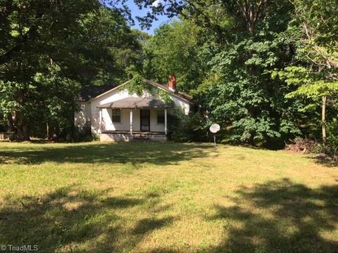 529 Hampton Rd, Eden, NC 27288 photo 1