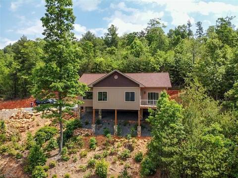 288 Lazy Bear Ln, Purlear, NC 28665 photo 6