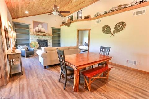 288 Lazy Bear Ln, Purlear, NC 28665 photo 14