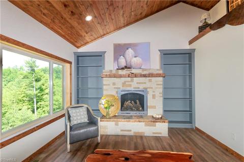 288 Lazy Bear Ln, Purlear, NC 28665 photo 15