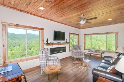 288 Lazy Bear Ln, Purlear, NC 28665 photo 3