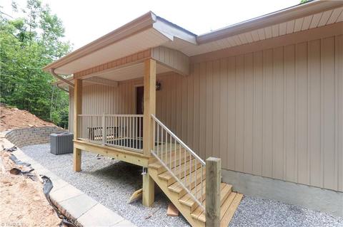 288 Lazy Bear Ln, Purlear, NC 28665 photo 8