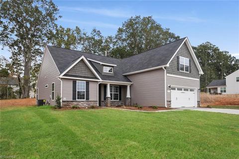 116 Ascender Dr, King, NC 27021 photo 2