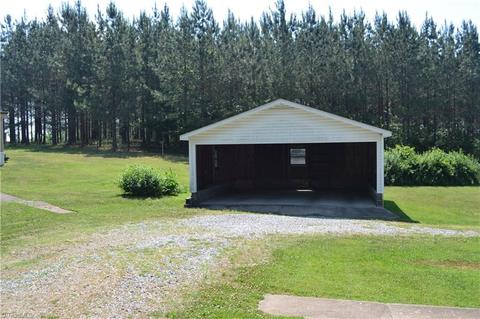 125 Lowe Rd, Madison, NC 27025 photo 3