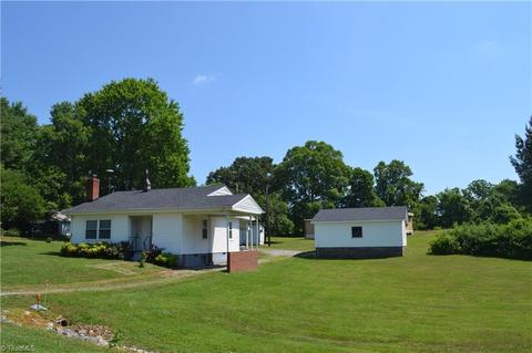 125 Lowe Rd, Madison, NC 27025 photo 5