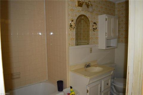 1401 Forrest St, High Point, NC 27262 photo 7