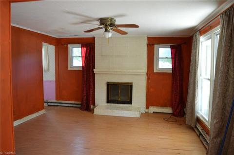 1401 Forrest St, High Point, NC 27262 photo 3