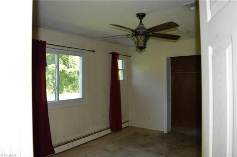 1401 Forrest St, High Point, NC 27262 photo 5
