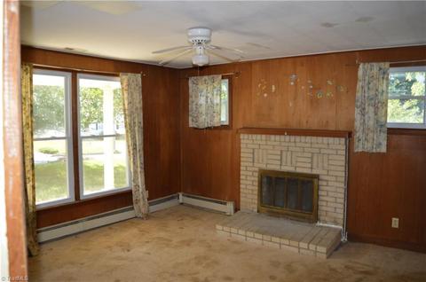 1401 Forrest St, High Point, NC 27262 photo 9