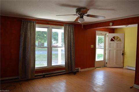 1401 Forrest St, High Point, NC 27262 photo 2