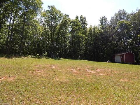 227 Simmons Rd, Pilot Mountain, NC 27041 photo 21