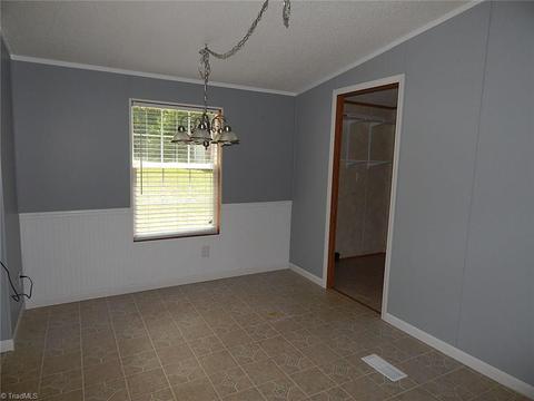 227 Simmons Rd, Pilot Mountain, NC 27041 photo 11