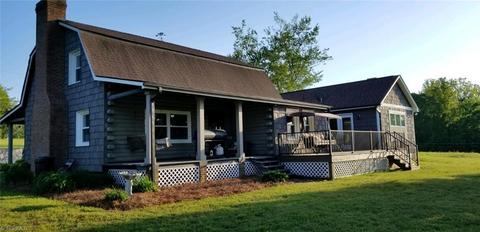 2021 Mountain View Rd, King, NC 27021 photo 2