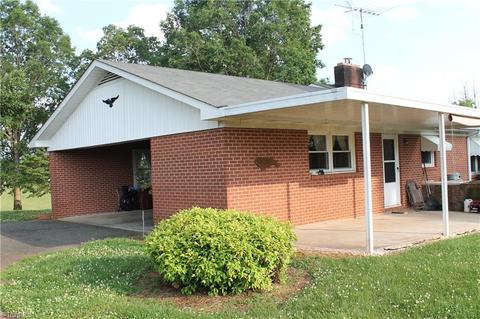 926 Caves Mill Rd, Dobson, NC 27017 photo 3